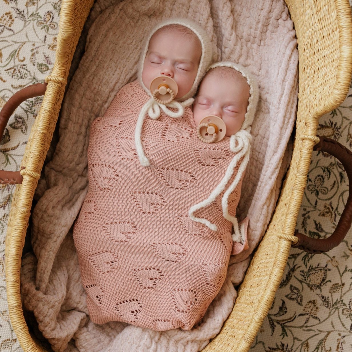 Blankets, Bedding & Swaddles