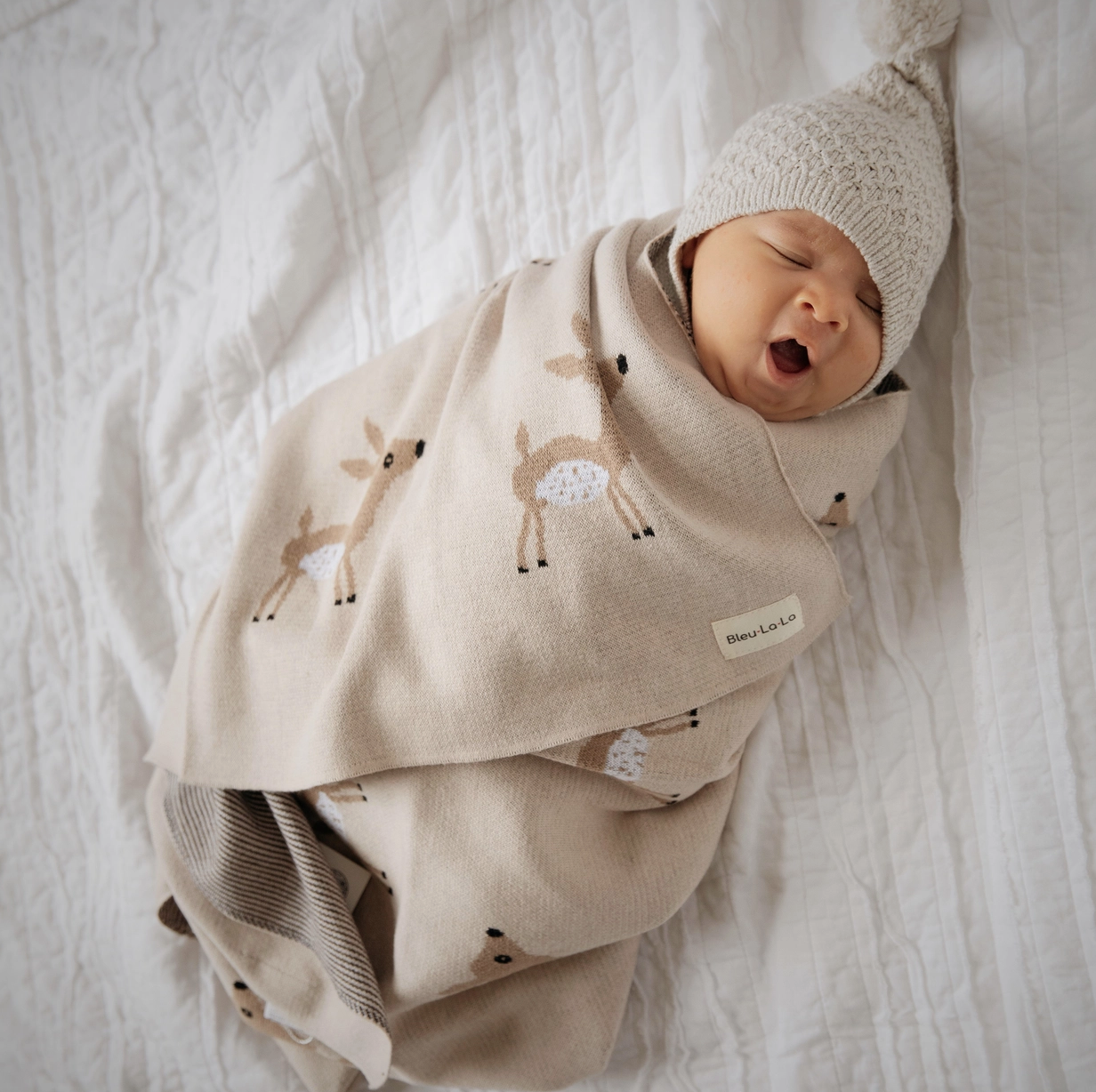 Load image into Gallery viewer, 100% Luxury Cotton Swaddle Receiving Baby Blanket - Deer
