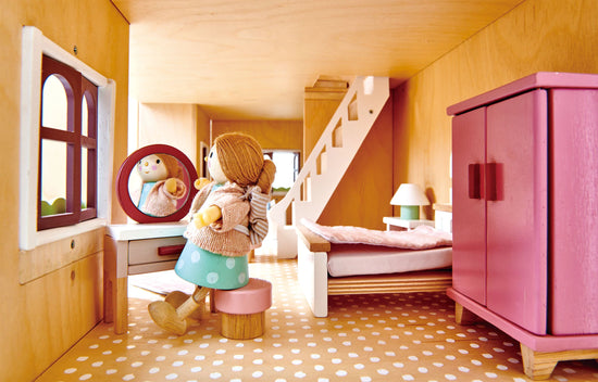 Load image into Gallery viewer, Dolls House Bedroom Furniture

