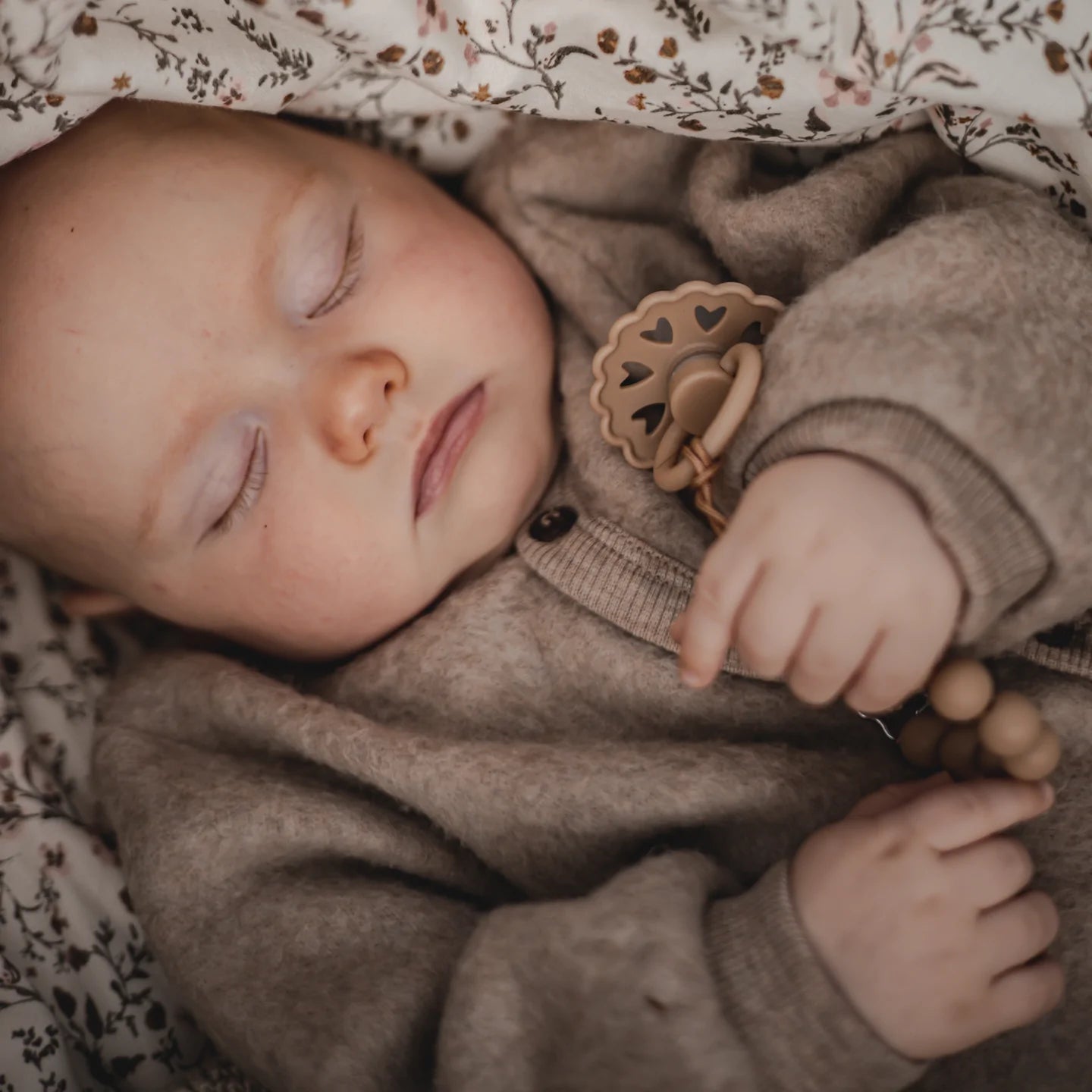 FRIGG Andersen Natural Rubber Baby Pacifier (Cream / Silky Satin) - 6-18M